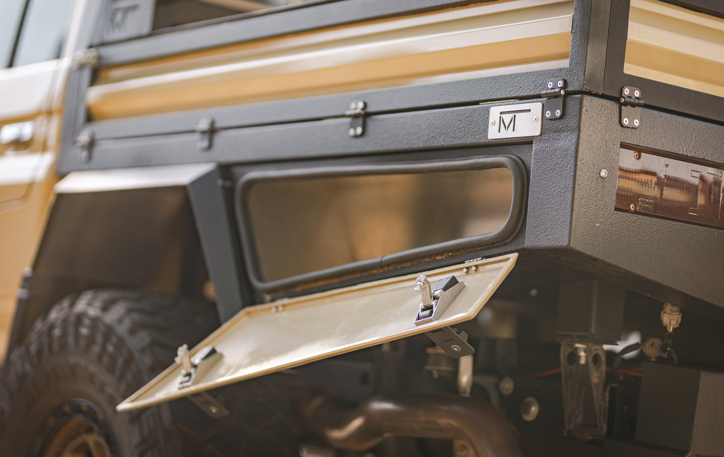 MToverlanding '79 series LandCruiser DC Tray