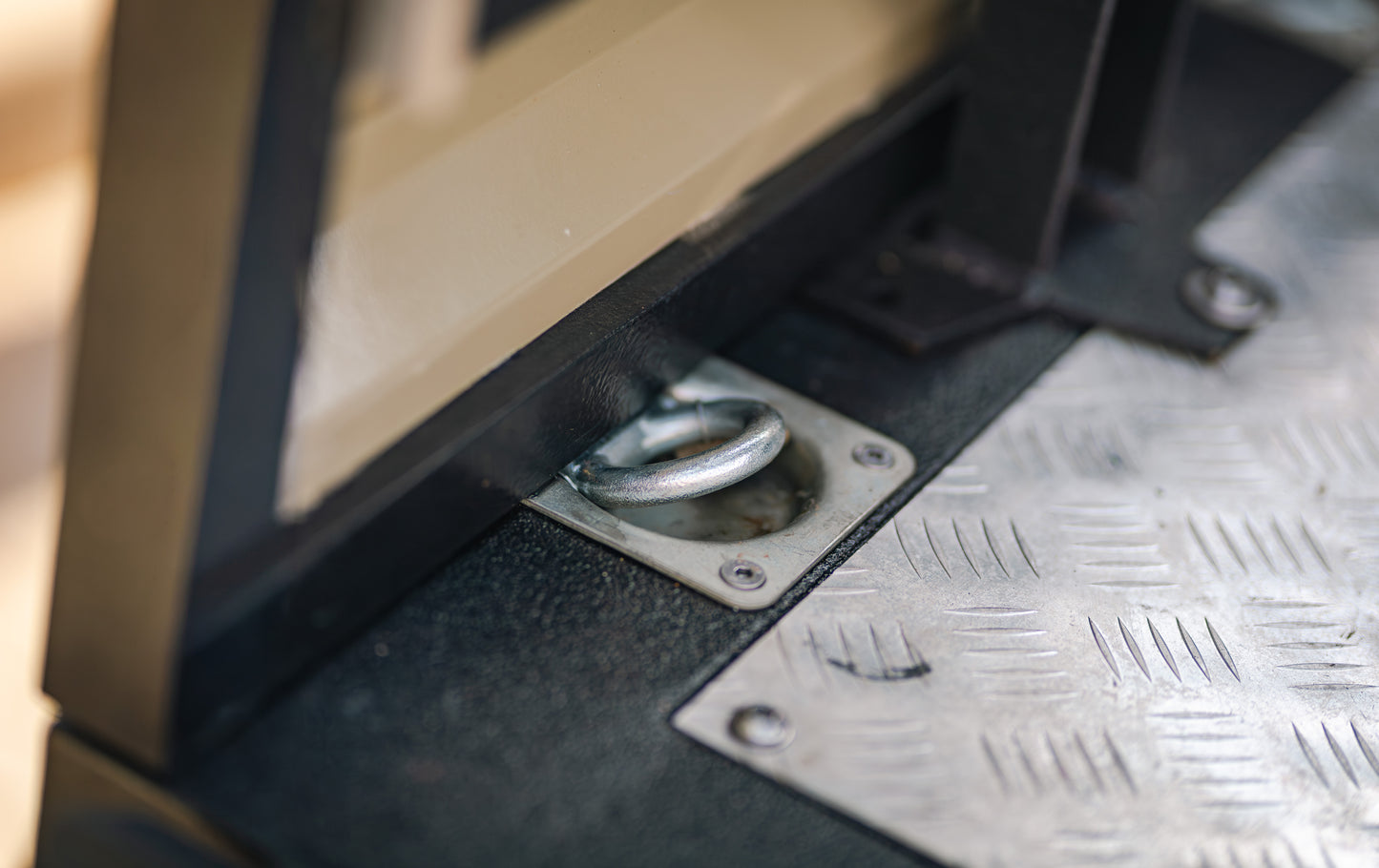 MToverlanding '79 series LandCruiser DC Tray